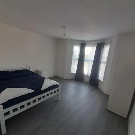 Rayan'S Lodge Stratford